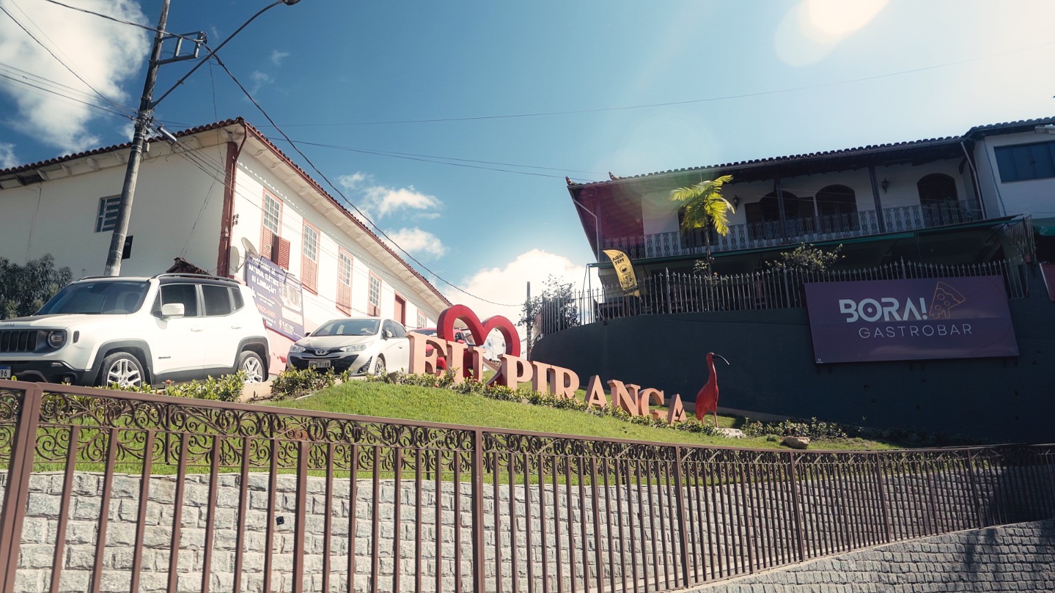 Comércio e paisagem urbana no Centro de Piranga
